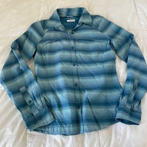 Columbia Omni—Shade UPF30 Sun Protection long Sleeve Blouse